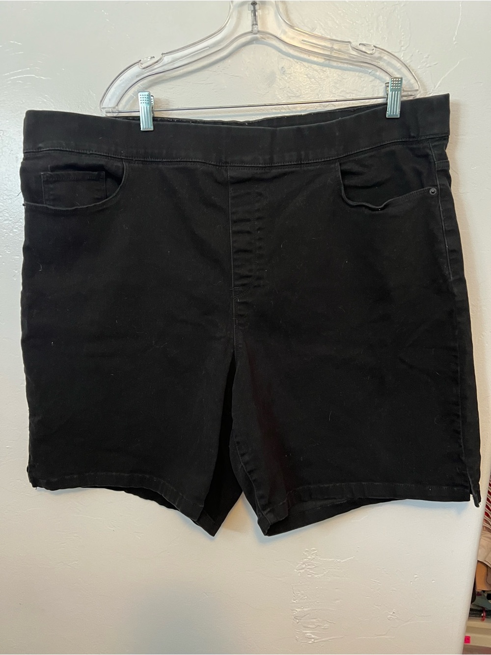 DKNY Black Denim Women’s Shorts Size 2X